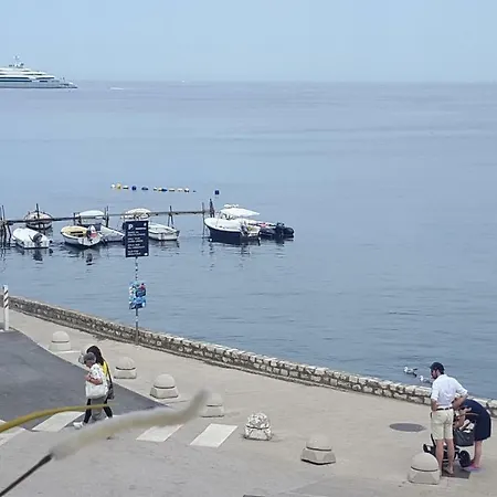 アパート Center Premium